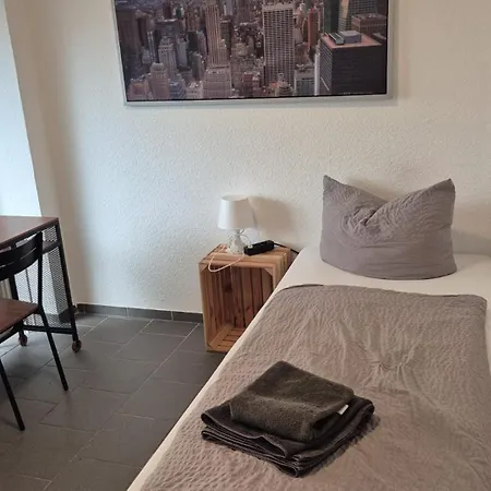 Dattel City Fewo Fuer 4 Personen Privat-parkplatz 5g Wlan & 24/7 Kontakt Apartamento Hanôver